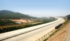 建设中的高速公路图片