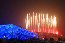 北京奥运会开幕式焰火鸟巢水立方图片